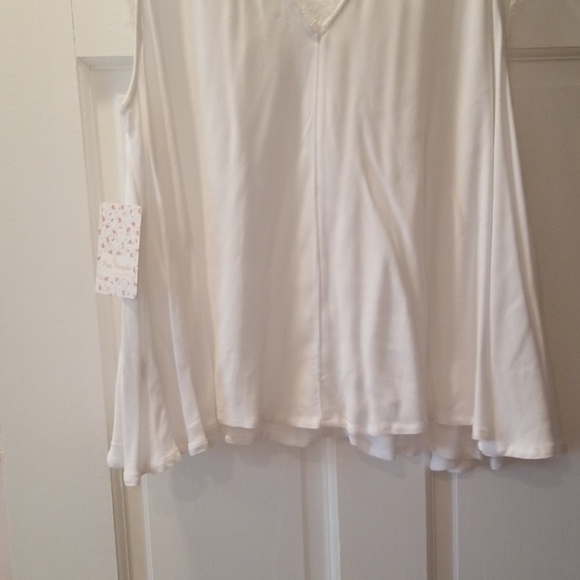 Free People - Picture 3 of 7